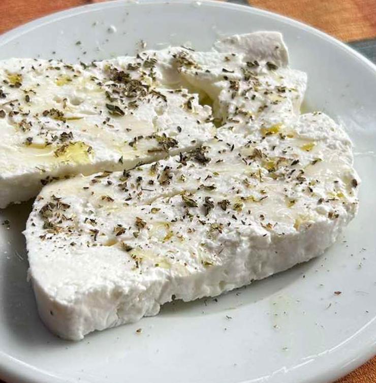 Φέτα βαρελίσια - Ταβέρνα Γιωργοπρίφτης